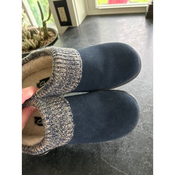 Clark’s Angelina Suede Sherpa Lined Clog - Picture 7 of 10